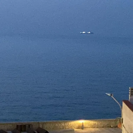 Tra Cielo E Mare Polignano a Mare